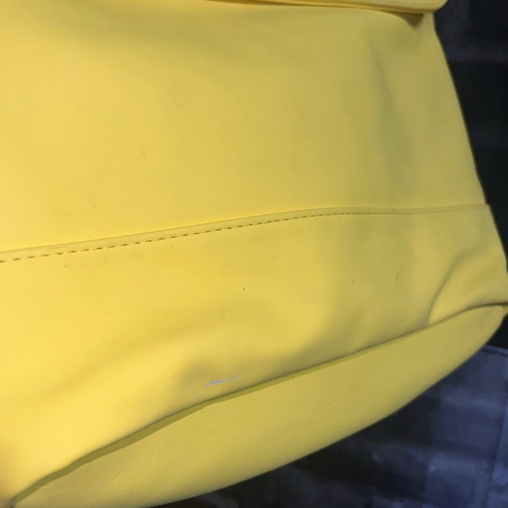 Hunter 20th Anniversary Yellow Medium Backpack Magnetic Closure - Picture 4 of 5